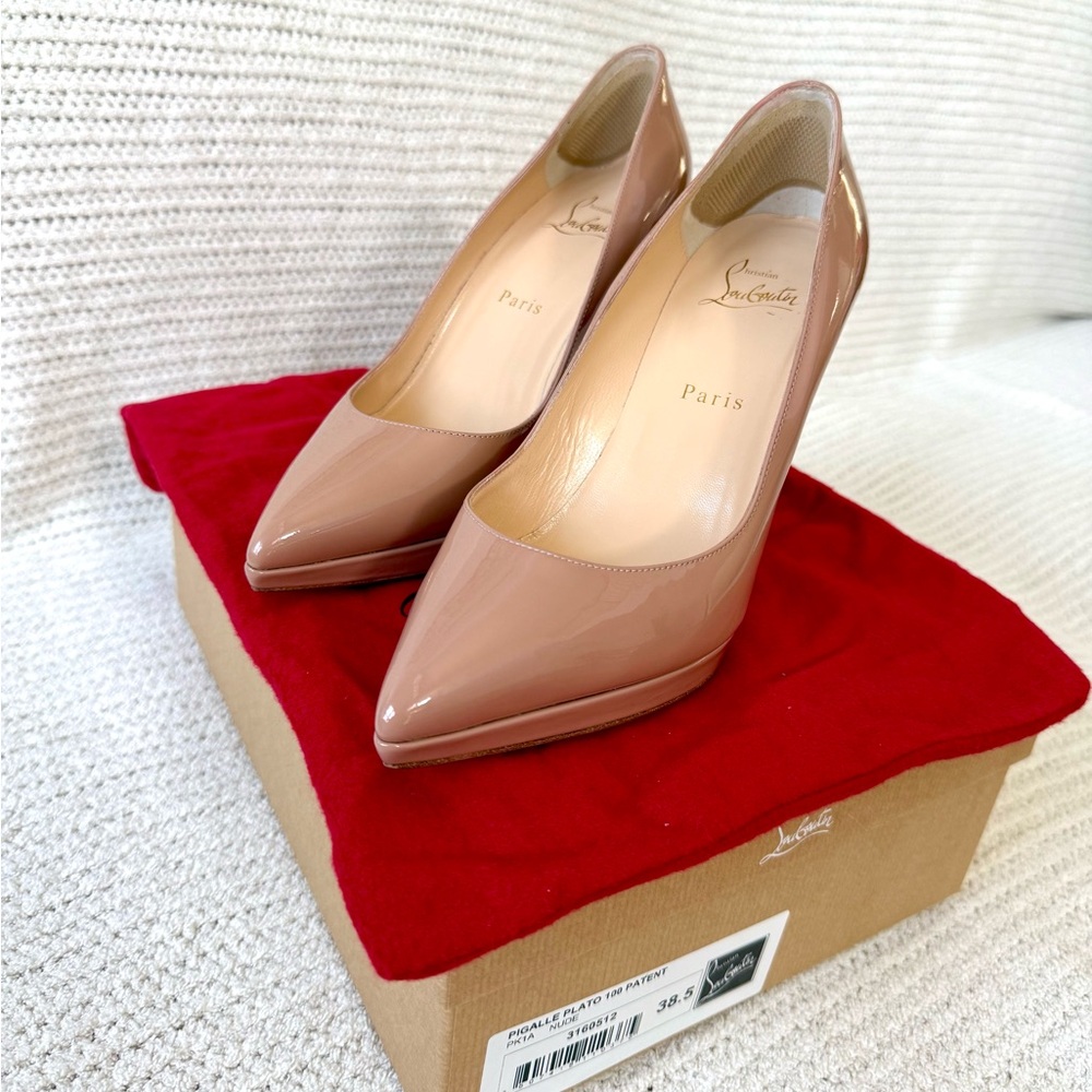 Christian Louboutin Pigalle Plato 100 Nude Patent Pumps 38.5 Red Sole Size 8